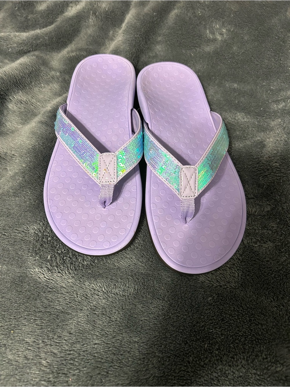 Vionic Women’s Lavender Flip Flop Sandals size 8 - Picture 2 of 4